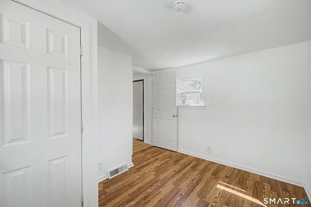 32 Greenlawn Drive, Danbury, CT 06810
