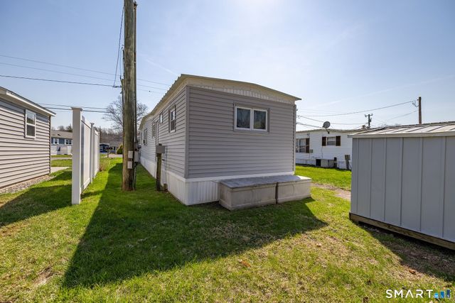 32 Greenlawn Drive, Danbury, CT 06810
