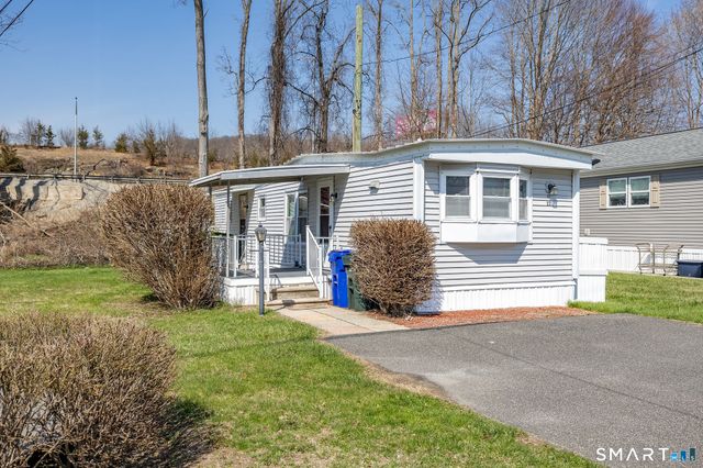 32 Greenlawn Drive, Danbury, CT 06810