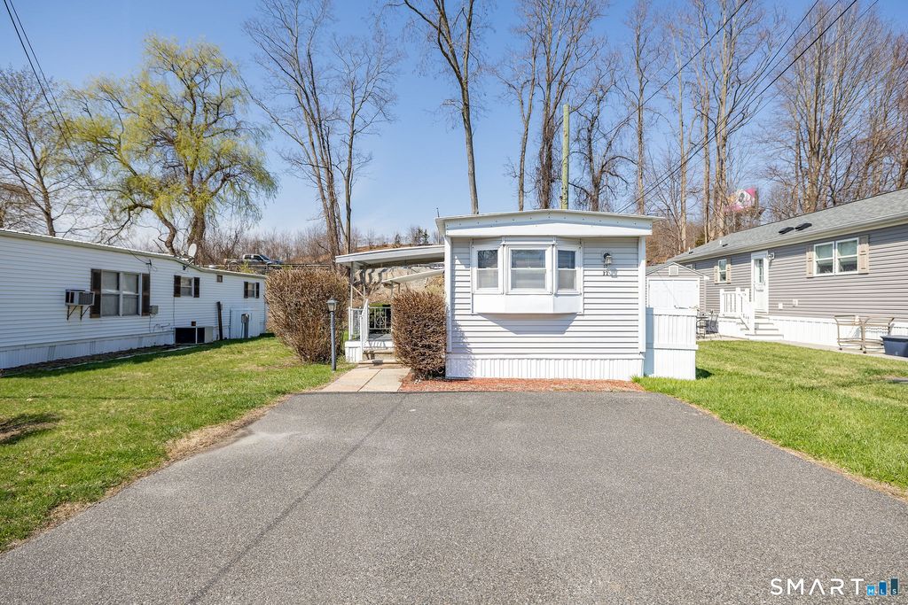 32 Greenlawn Drive, Danbury, CT 06810