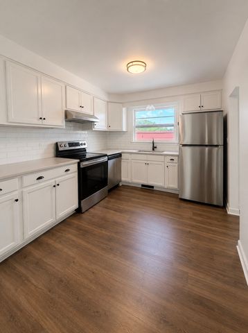 823 Glendale Dr, Clarksville, TN 37043
