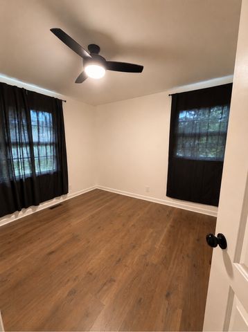 823 Glendale Dr, Clarksville, TN 37043
