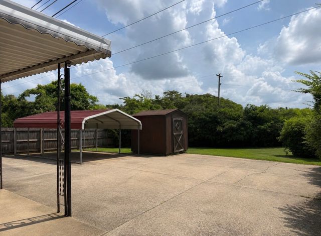 823 Glendale Dr, Clarksville, TN 37043