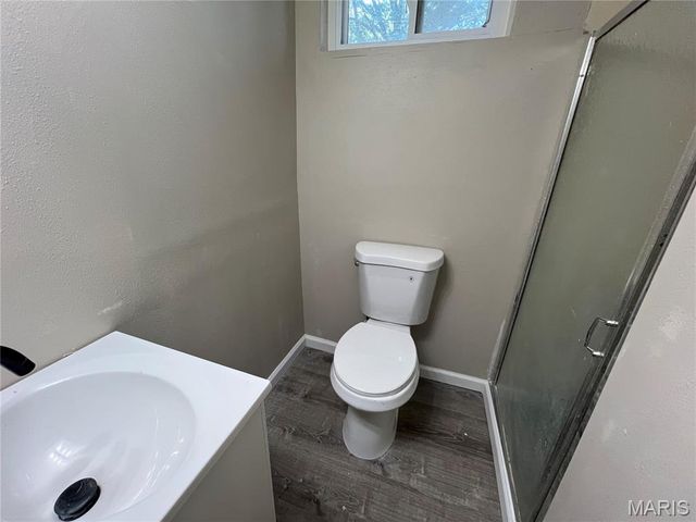 10509 Olney Drive, St Louis, MO 63136