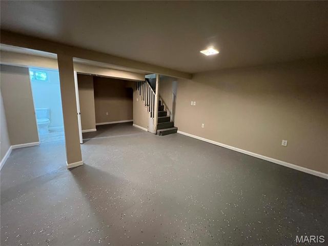 10509 Olney Drive, St Louis, MO 63136