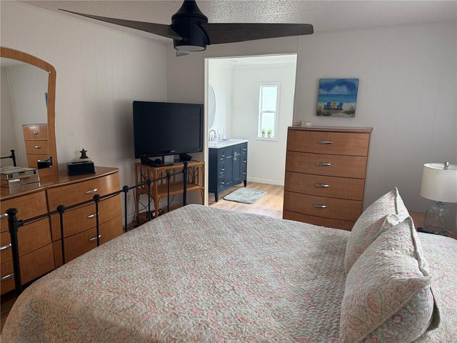 521 LOTUS BLOSSOM DRIVE, Venice, FL 34293