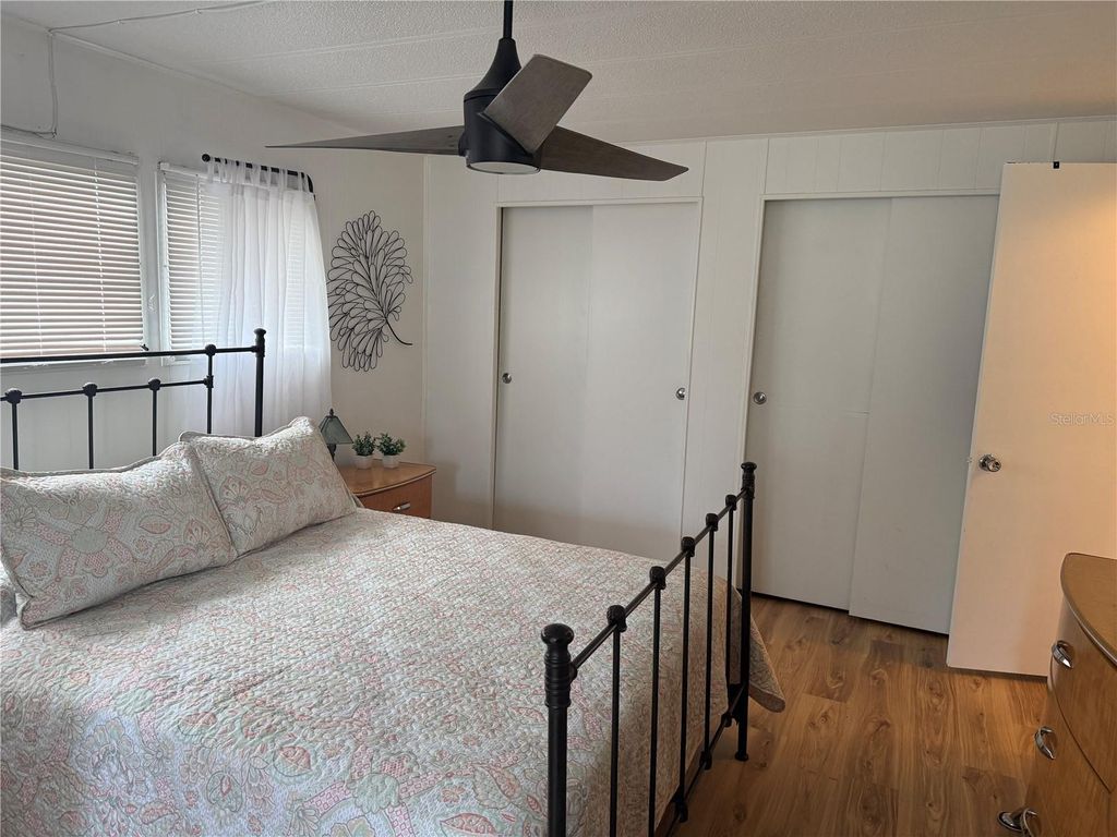 Image 11 of property listing at 521 LOTUS BLOSSOM DRIVE, Venice, FL 34293