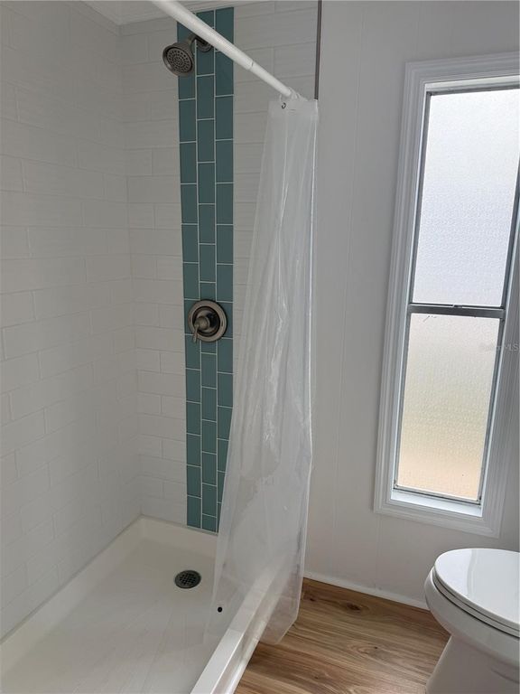 Image 12 of property listing at 521 LOTUS BLOSSOM DRIVE, Venice, FL 34293