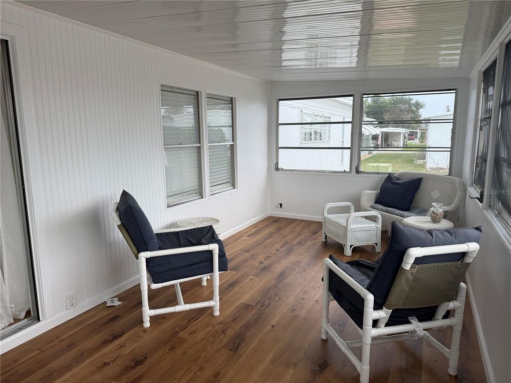 Image 14 of property listing at 521 LOTUS BLOSSOM DRIVE, Venice, FL 34293