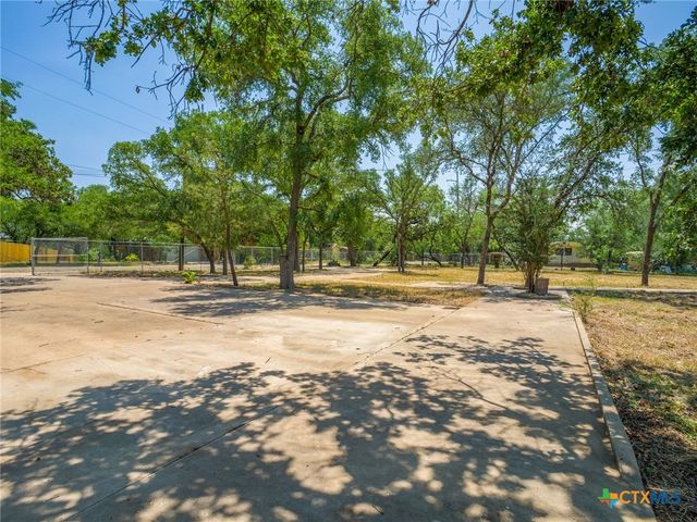 2805 Kingdom Drive, Marble Falls, TX 78654