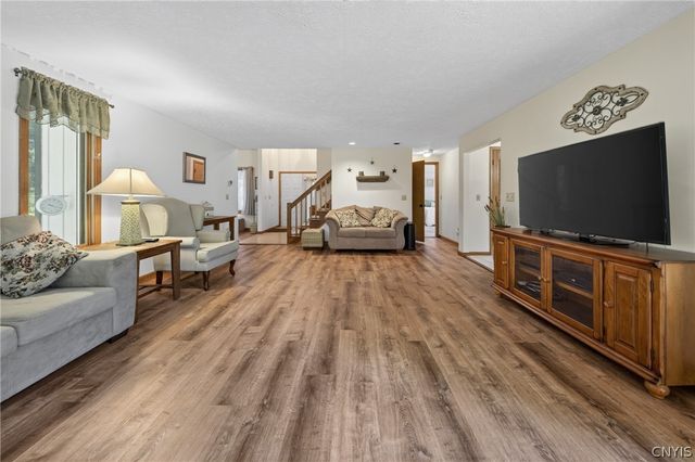 6310 Yulewood Circle, Cicero, NY 13039