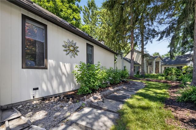 6310 Yulewood Circle, Cicero, NY 13039