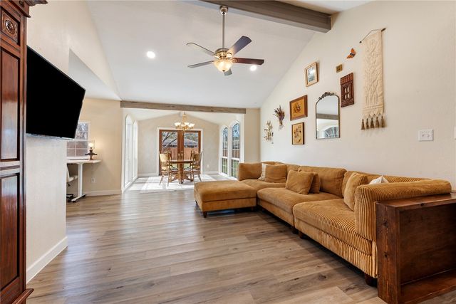 2902 Indiana Avenue, Bryan, TX 77803