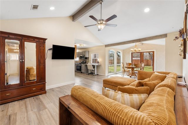 2902 Indiana Avenue, Bryan, TX 77803