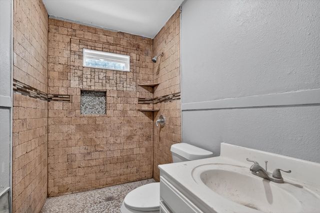 3454 Frazier Avenue, Fort Worth, TX 76110