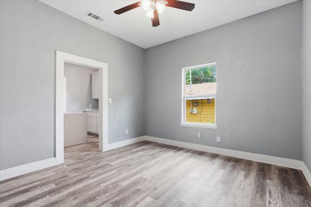3454 Frazier Avenue, Fort Worth, TX 76110