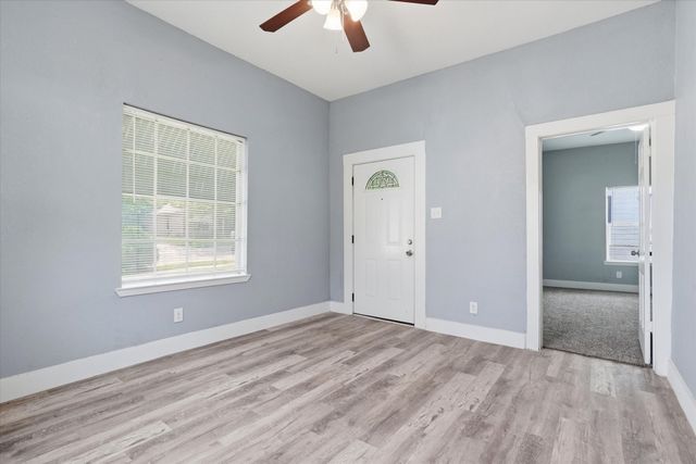 3454 Frazier Avenue, Fort Worth, TX 76110