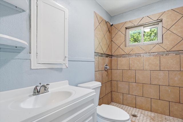 3454 Frazier Avenue, Fort Worth, TX 76110