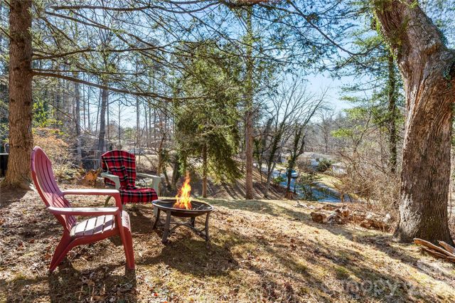 226 School Road, Asheville, NC 28806