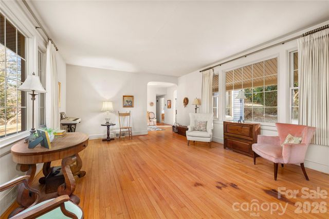 226 School Road, Asheville, NC 28806