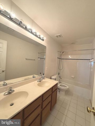 332 RUBENS CIR, Martinsburg, WV 25403