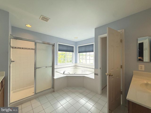 332 RUBENS CIR, Martinsburg, WV 25403