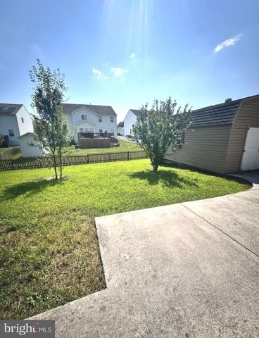 332 RUBENS CIR, Martinsburg, WV 25403