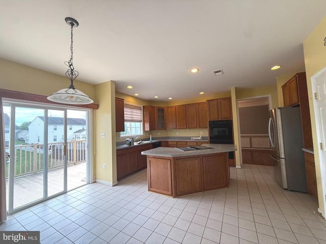332 RUBENS CIR, Martinsburg, WV 25403