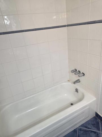 1001 Three Islands Boulevard 36, Hallandale Beach, FL 33009