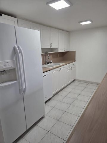 1001 Three Islands Boulevard 36, Hallandale Beach, FL 33009