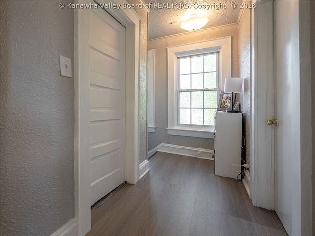 204 Shepherd Avenue, South Charleston, WV 25303