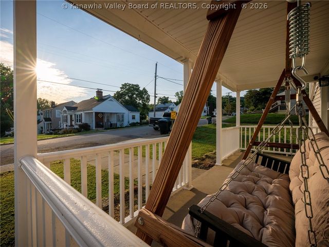 204 Shepherd Avenue, South Charleston, WV 25303