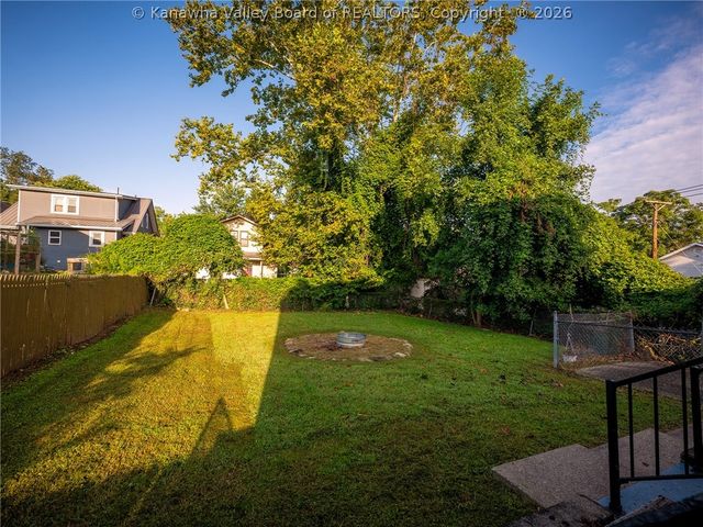 204 Shepherd Avenue, South Charleston, WV 25303