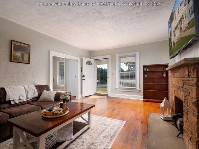 204 Shepherd Avenue, South Charleston, WV 25303
