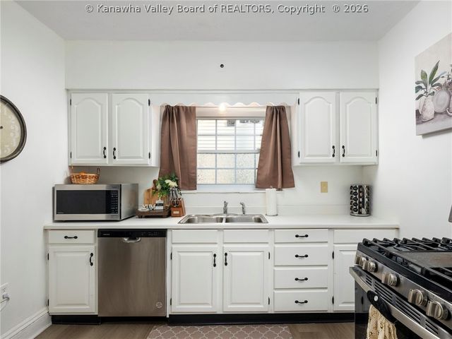 204 Shepherd Avenue, South Charleston, WV 25303