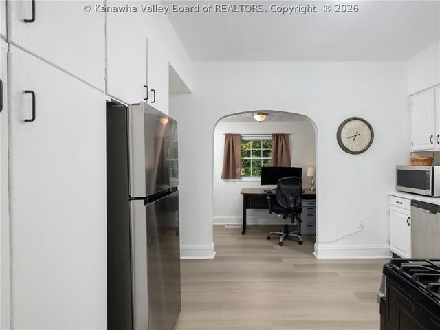 204 Shepherd Avenue, South Charleston, WV 25303