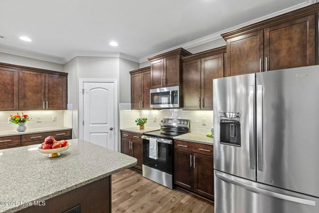 468 Island End Court, Wilmington, NC 28412