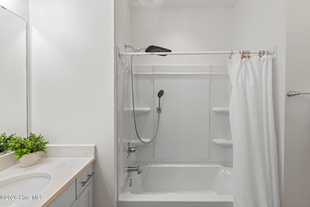 468 Island End Court, Wilmington, NC 28412