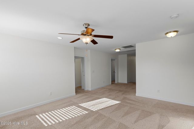 468 Island End Court, Wilmington, NC 28412