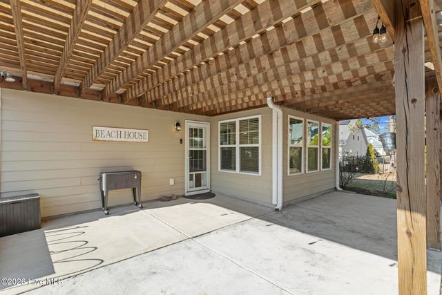 468 Island End Court, Wilmington, NC 28412