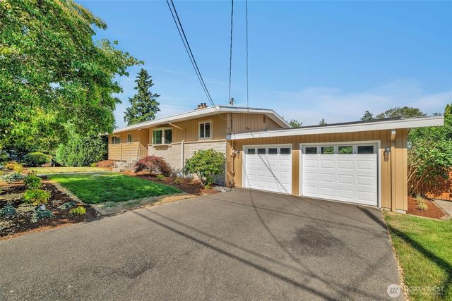 19156 66th Place NE, Kenmore, WA 98028
