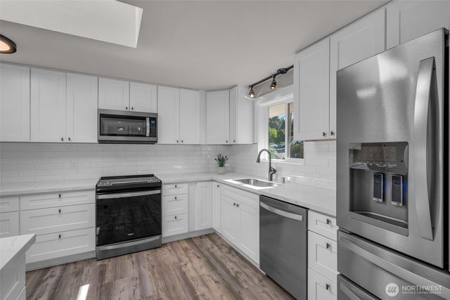 19156 66th Place NE, Kenmore, WA 98028