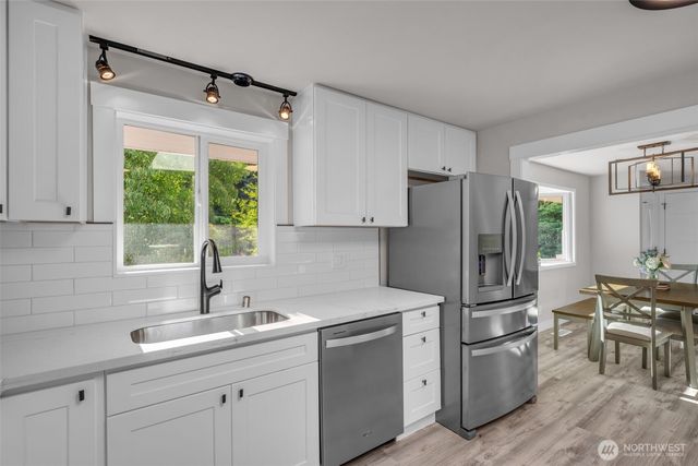 19156 66th Place NE, Kenmore, WA 98028