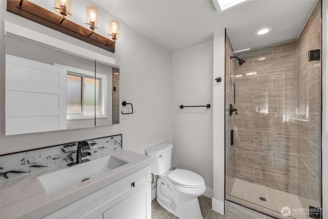 19156 66th Place NE, Kenmore, WA 98028