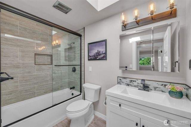 19156 66th Place NE, Kenmore, WA 98028