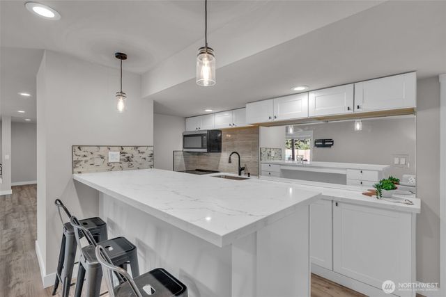 19156 66th Place NE, Kenmore, WA 98028