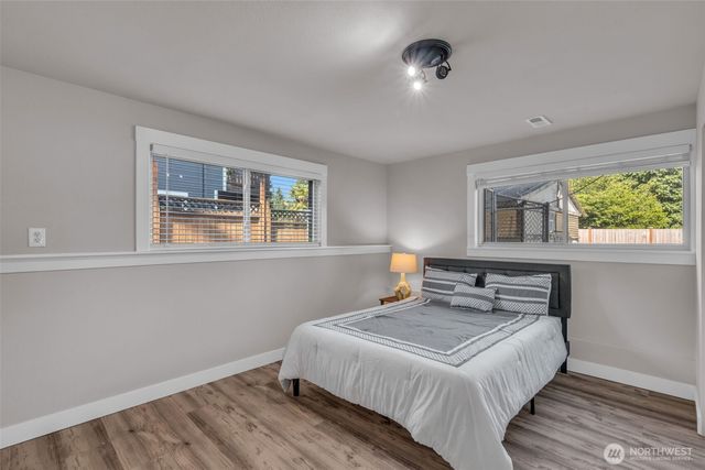 19156 66th Place NE, Kenmore, WA 98028