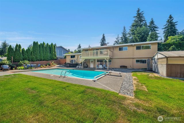 19156 66th Place NE, Kenmore, WA 98028