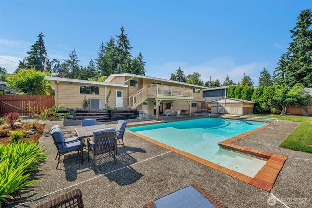 19156 66th Place NE, Kenmore, WA 98028