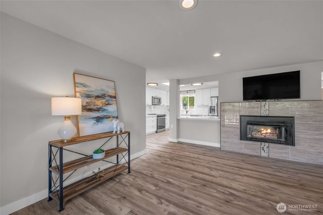 19156 66th Place NE, Kenmore, WA 98028